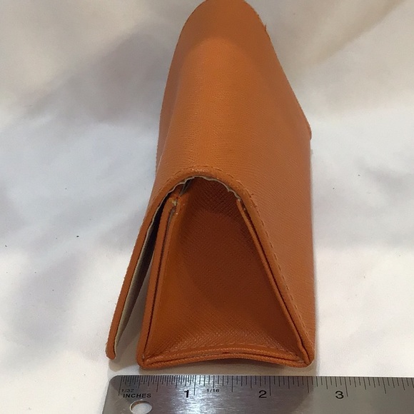 Tory Burch sunglasses case - Picture 5 of 5